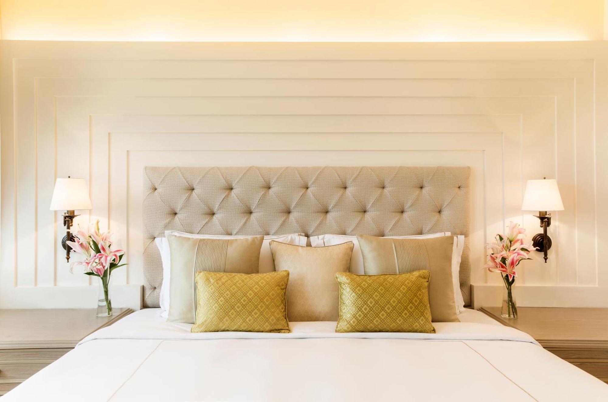 타지 갠지스, 바라나시 외부 사진 A bedroom at the Taj Bengal